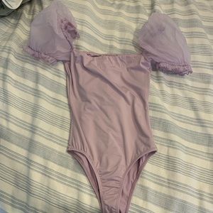 Princess Polly size 0 light purple puff sleeve bodysuit